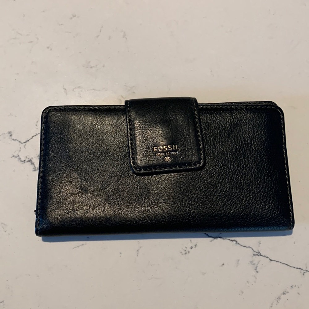 Fossil Genuine Leather Snap Fold Wallet with Zipper Pocket